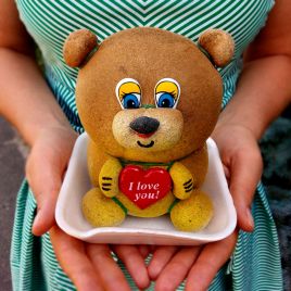 Травянчик Медведь с сердечком декоративный газон (Україна)
